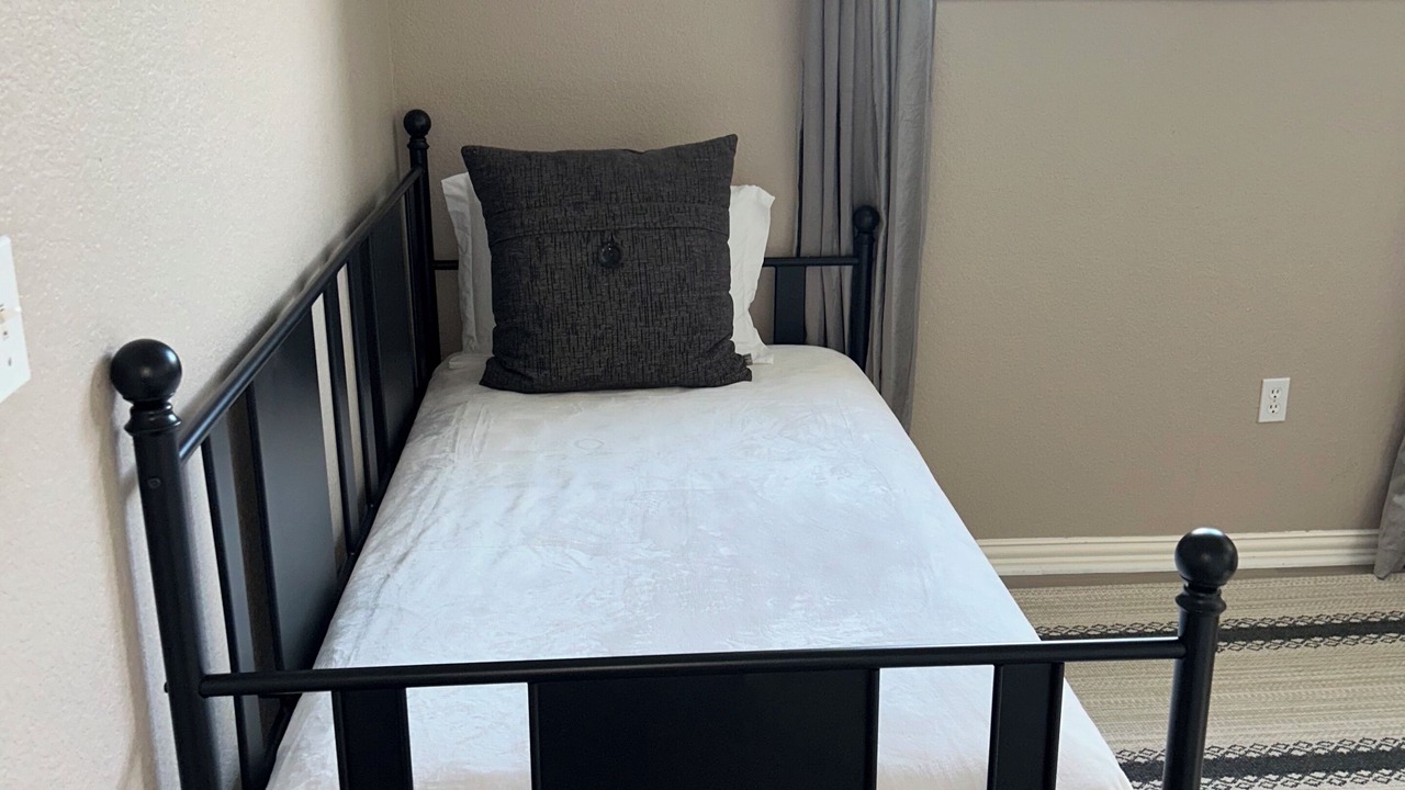 Photo of Bedroom in Hickory Creek