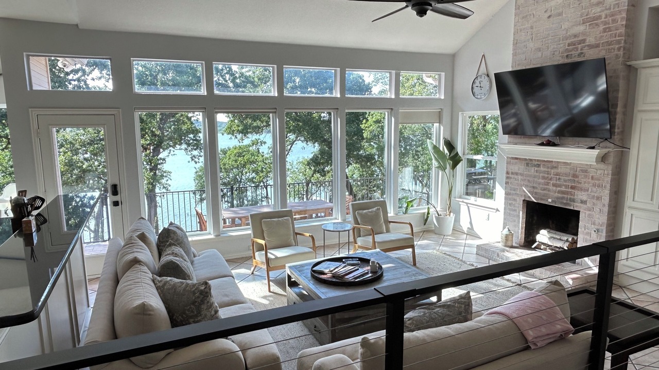 Photo of Livingroom in Hickory Creek