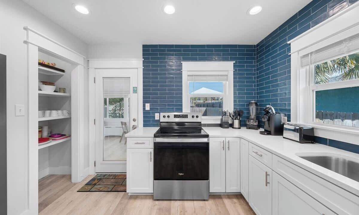 Photo of Kitchen in Kiska Beach