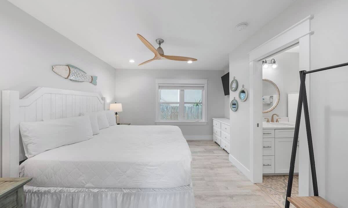 Photo of Bedroom in Kiska Beach