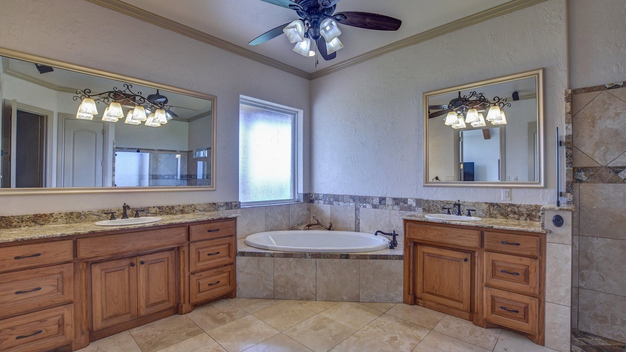 Photo of Bathroom in Rochelle
