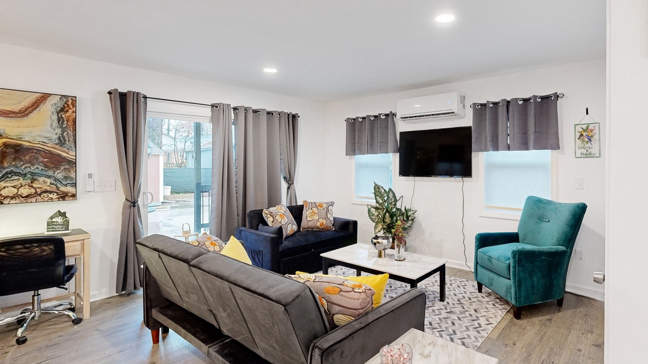 Photo of Livingroom in Charlotte