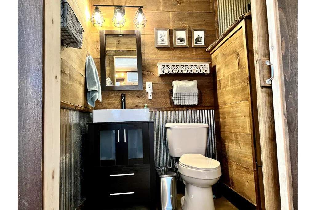 Photo of Bathroom in Rising Fawn
