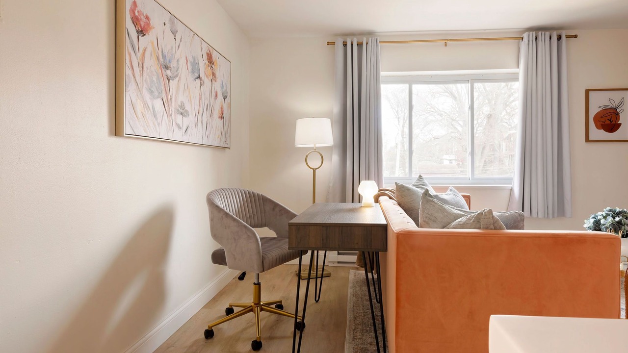Photo of Livingroom in Tower Grove East