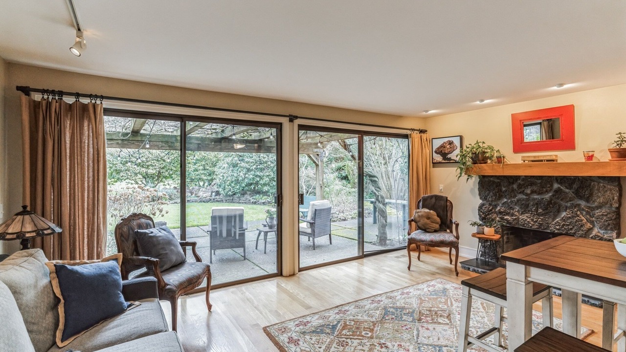 Photo of Bedroom in Cal Young