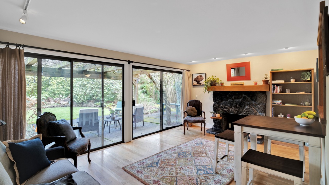 Photo of Bedroom in Cal Young