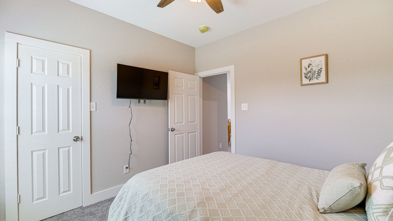Photo of Bedroom in Northeast Houston