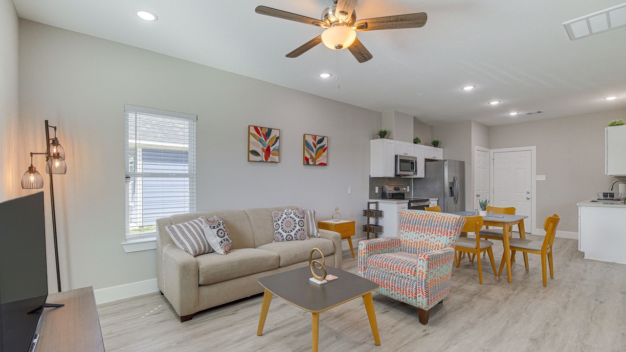 Photo of Livingroom in Northeast Houston
