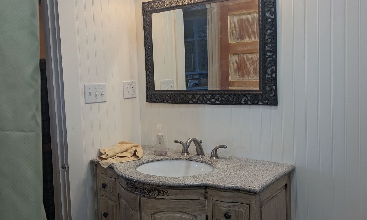 Photo of Bathroom in Junction