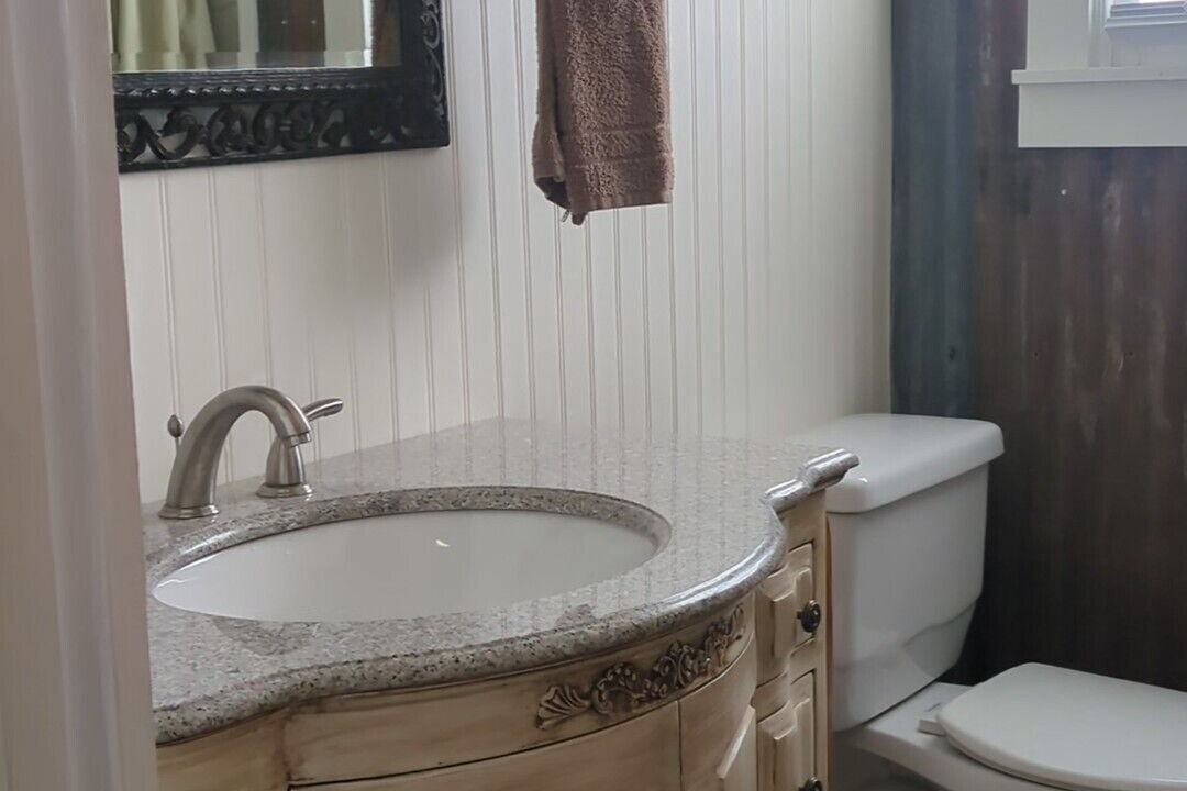 Photo of Bathroom in Junction