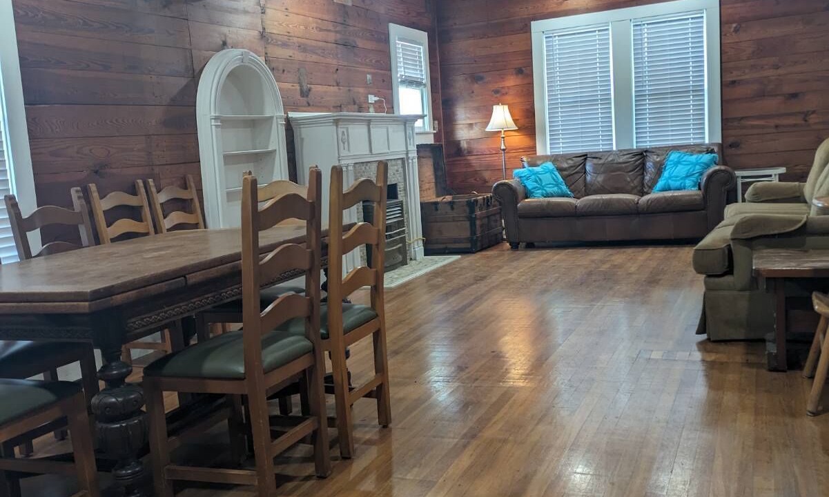 Photo of Livingroom in Junction