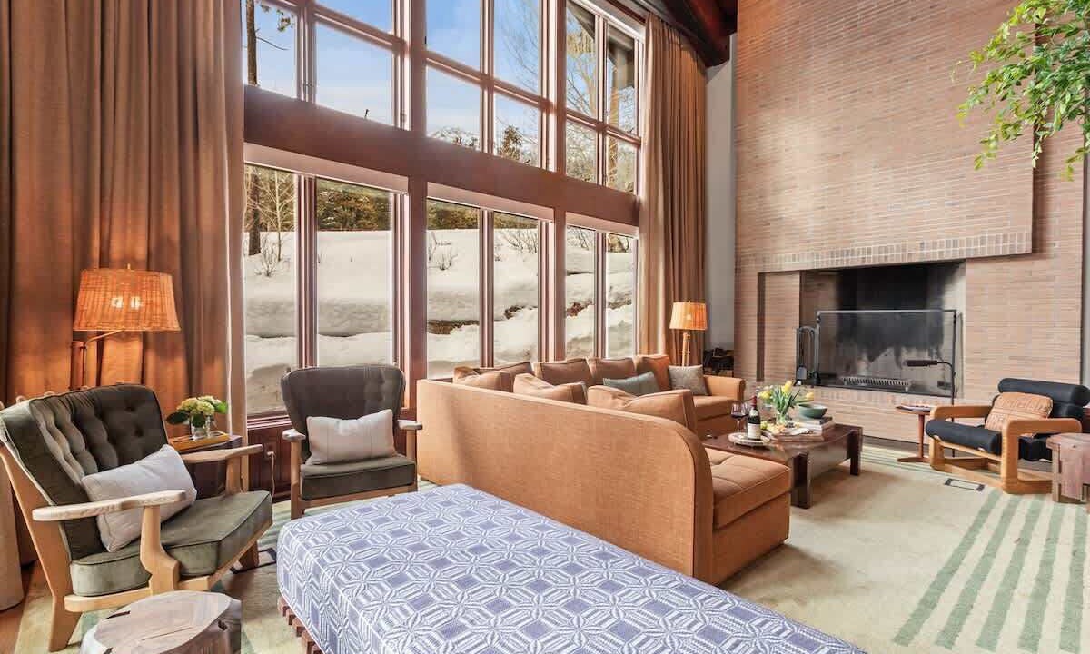 Photo of Livingroom in Granite Ridge