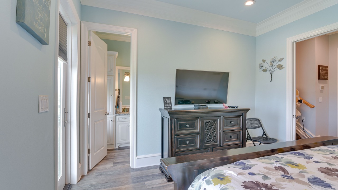Photo of Bedroom in Lakeview  Jefferson County