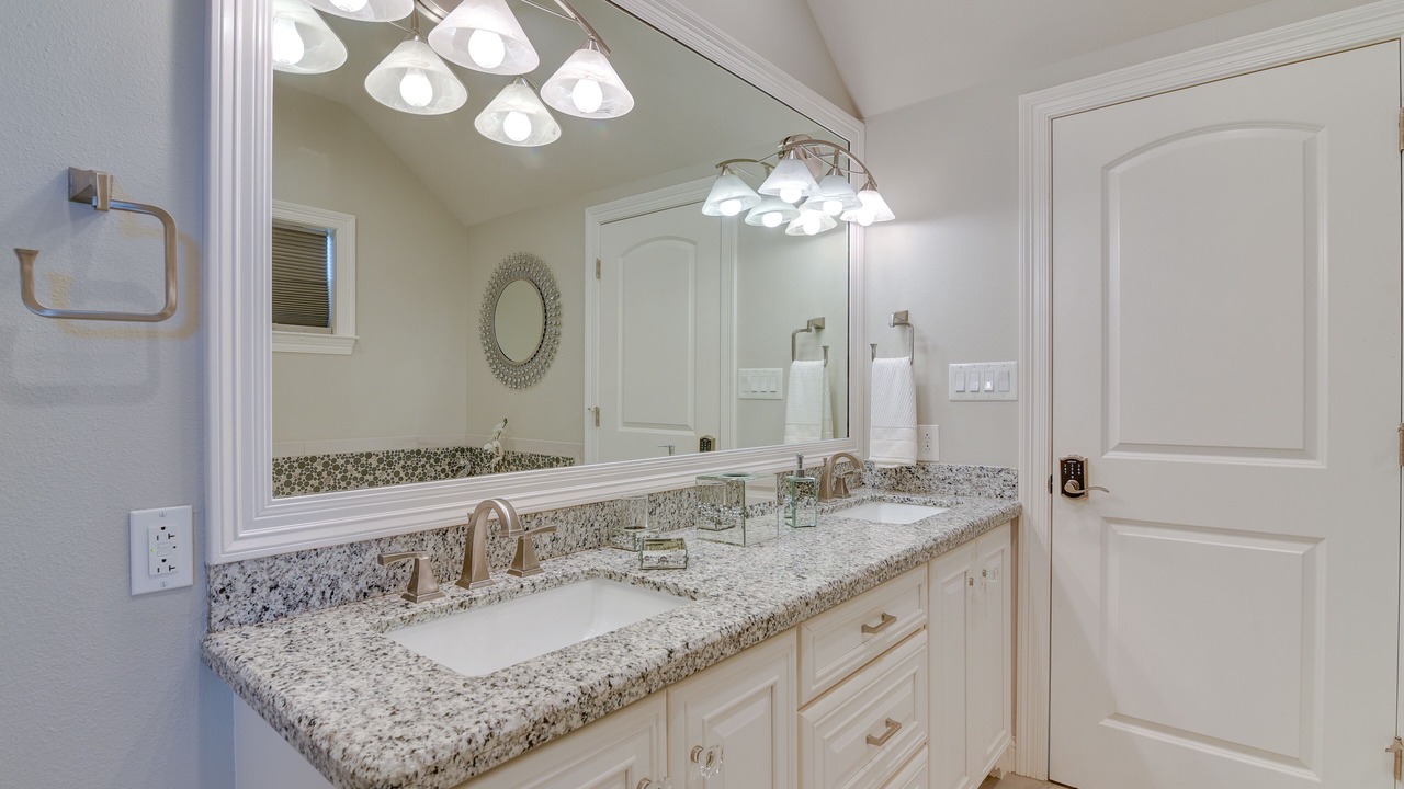 Photo of Bathroom in Lakeview  Jefferson County