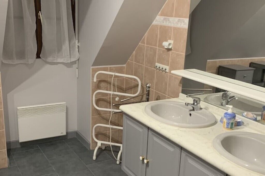 Photo of Bathroom in Verton