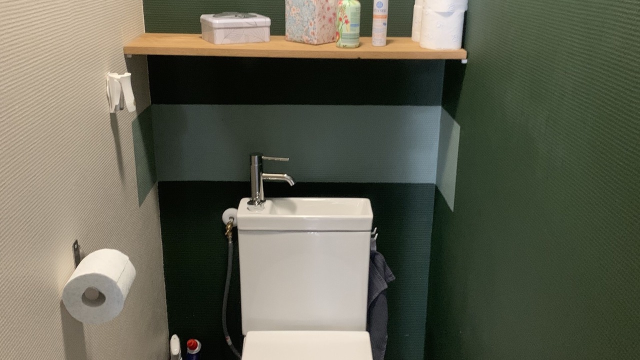 Photo of Bathroom in Verton