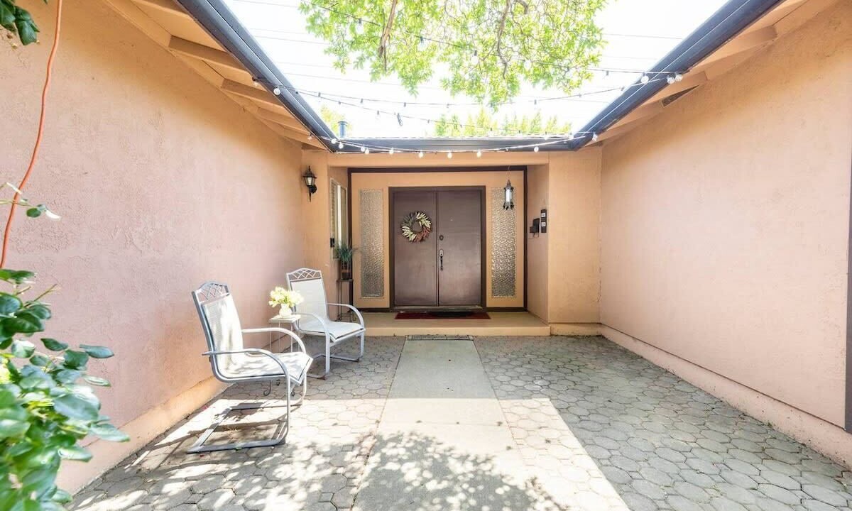 Photo of Patio Balcony in Southeastern Sacramento