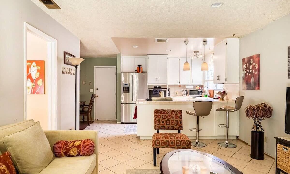 Photo of Livingroom in Southeastern Sacramento