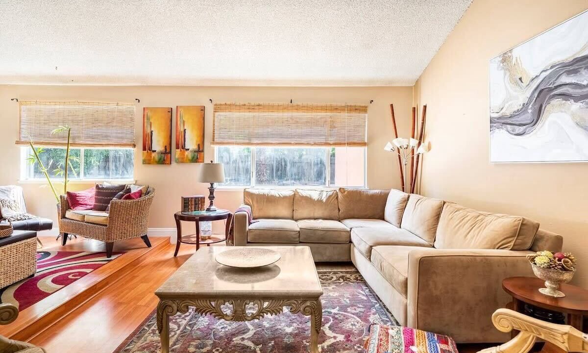 Photo of Livingroom in Southeastern Sacramento