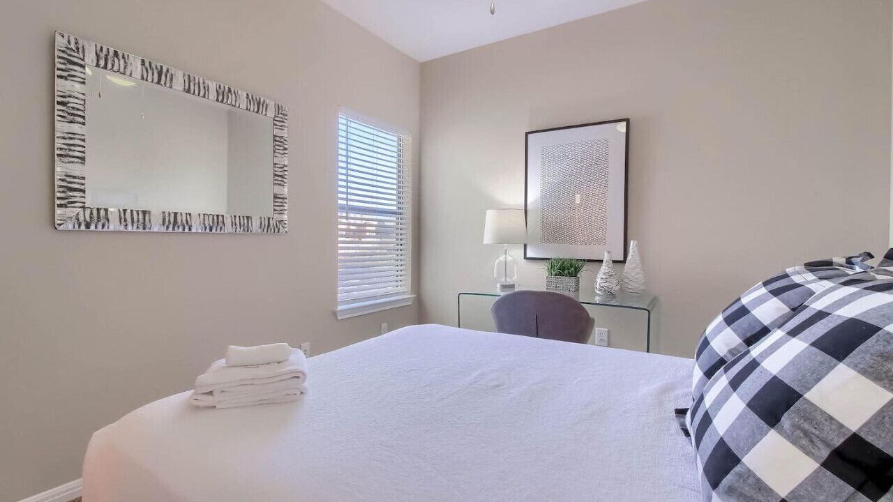 Photo of Bedroom in West Campus