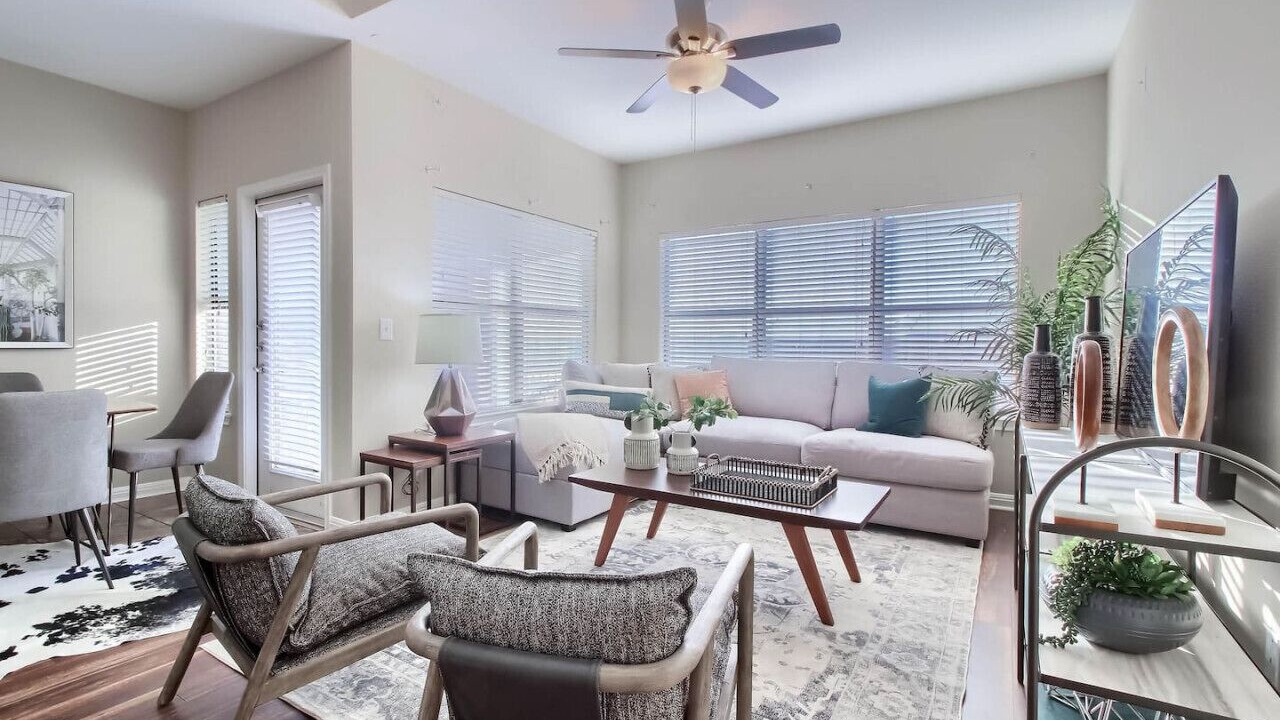 Photo of Livingroom in West Campus