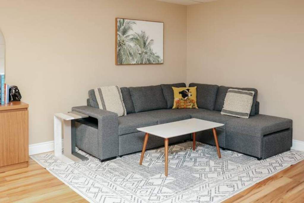 Photo of Livingroom in Utterson