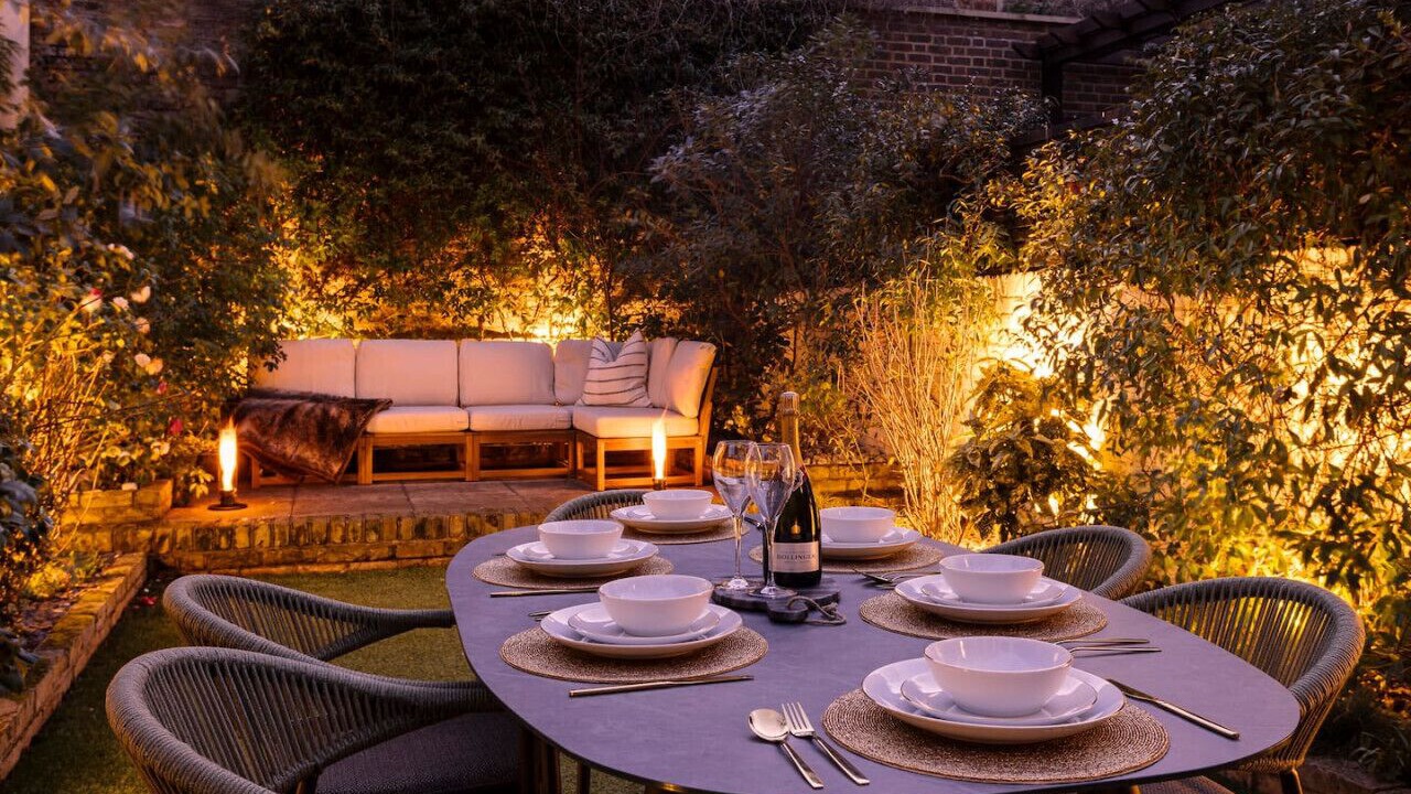 Photo of Outdoor in Wood Street