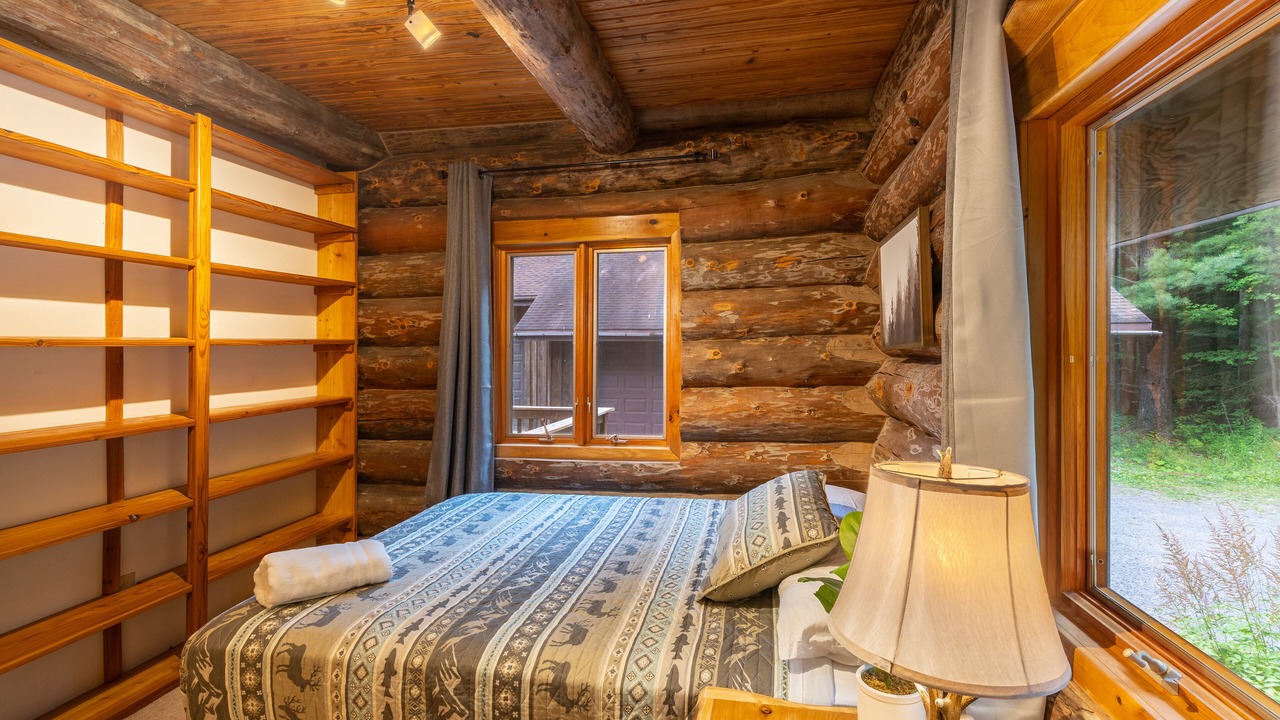 Photo of Bedroom in Homer