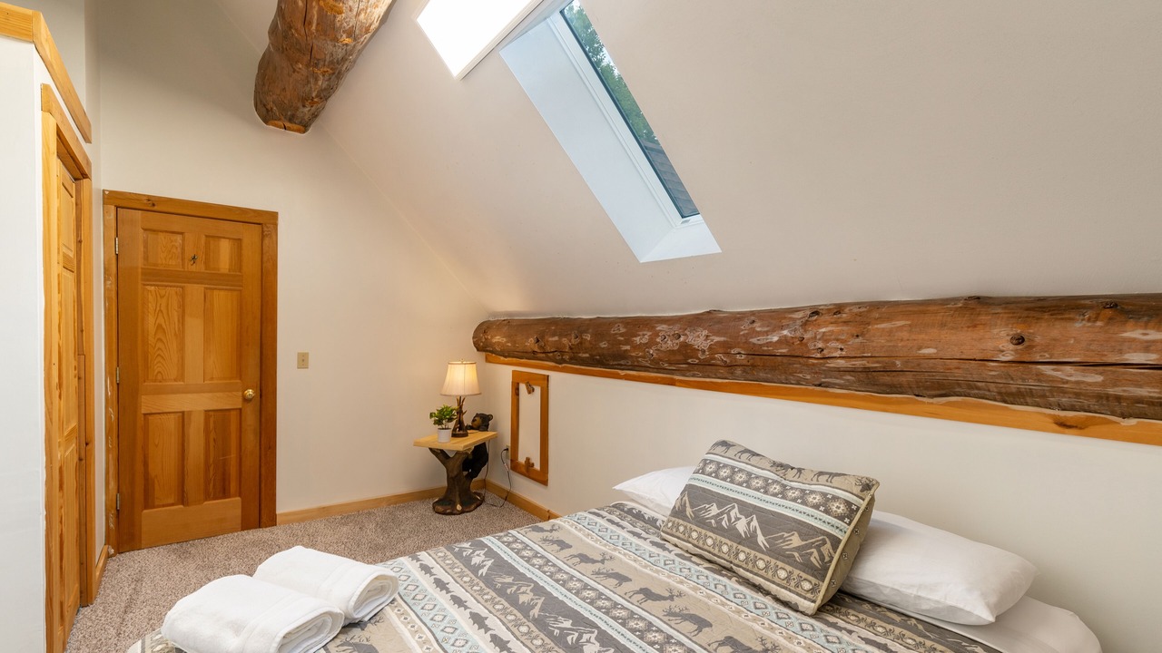 Photo of Bedroom in Homer