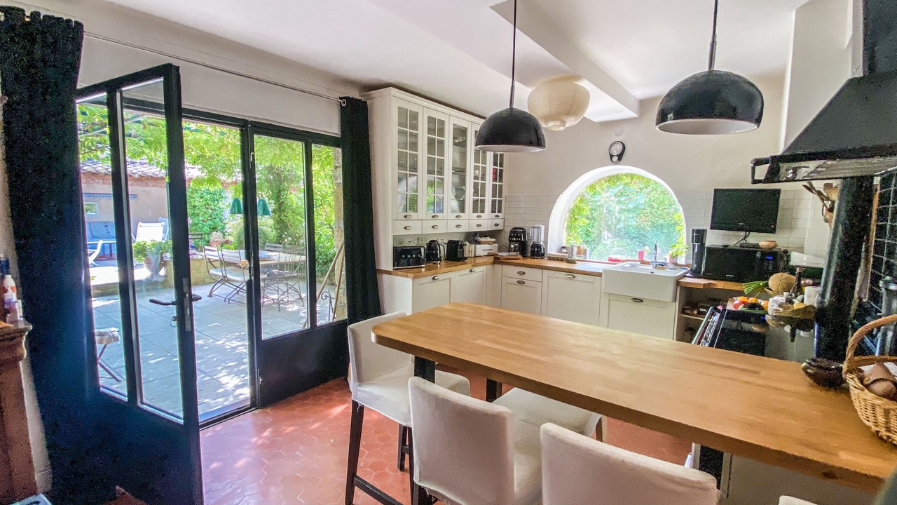 Photo of Kitchen in Belvezet