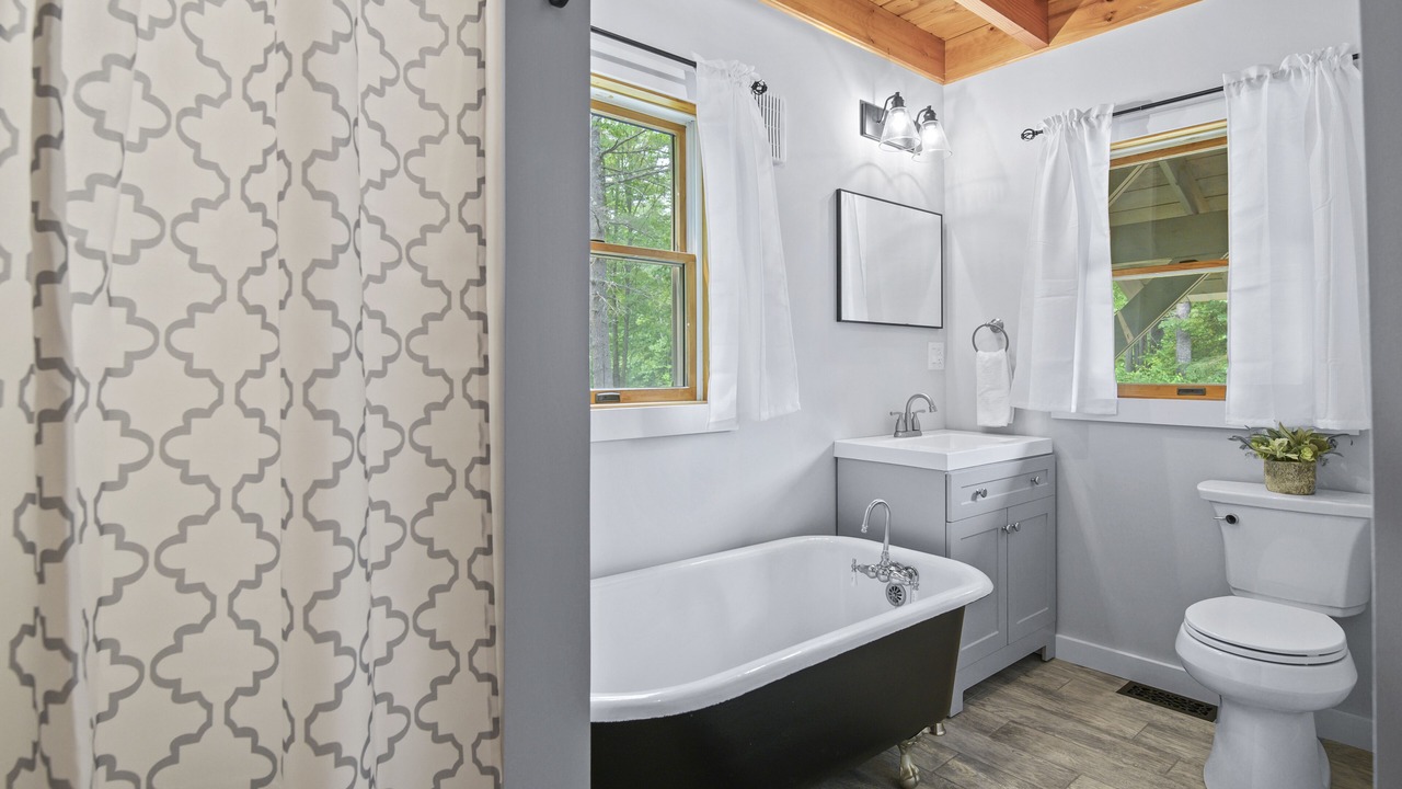 Photo of Bathroom in Severance