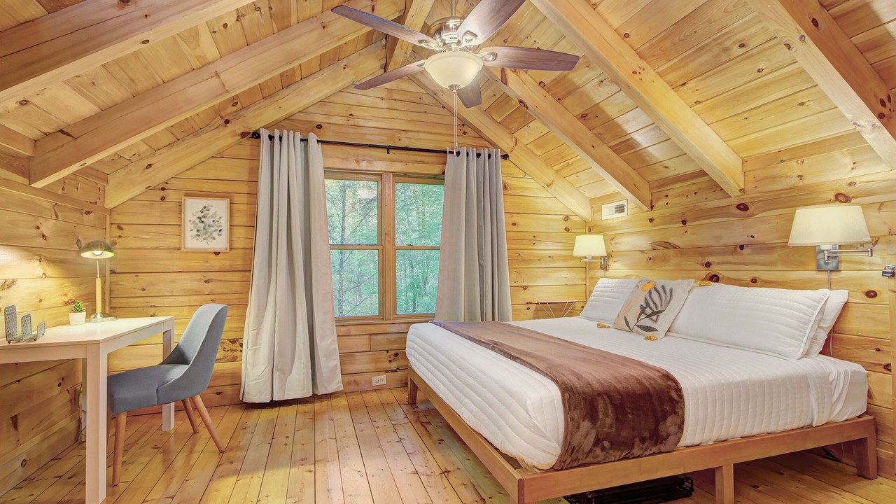 Photo of Bedroom in Lake Lure