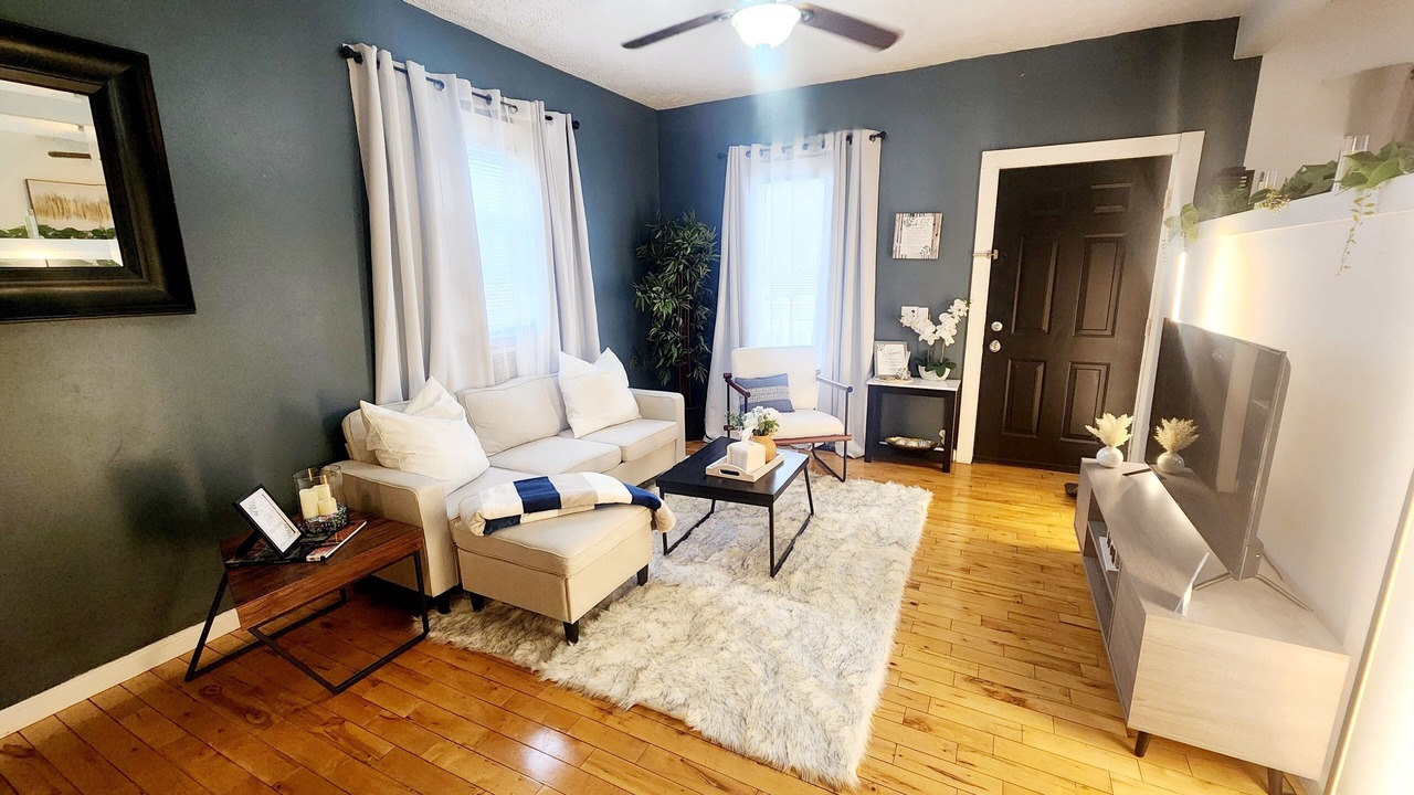 Photo of Livingroom in Tremont