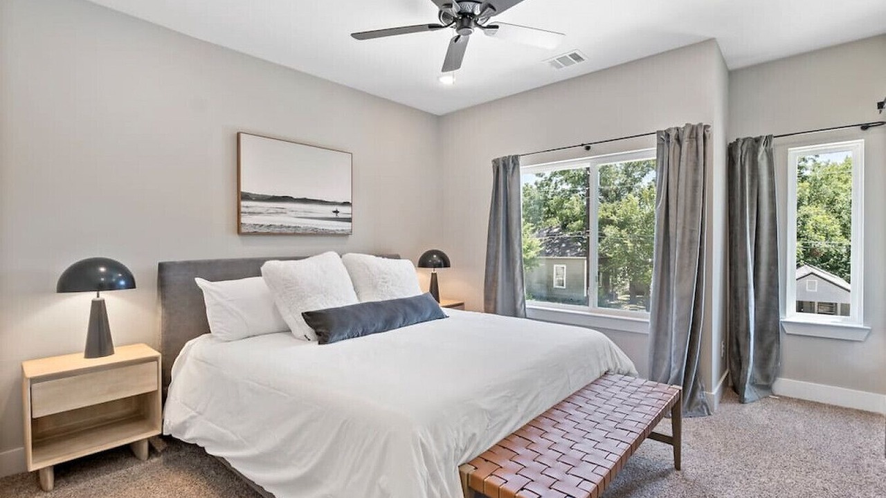 Photo of Bedroom in Downtown