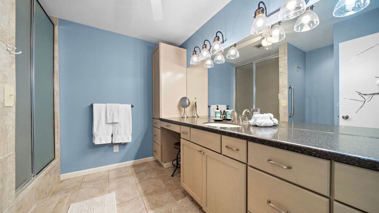 Photo of Bathroom in Onalaska