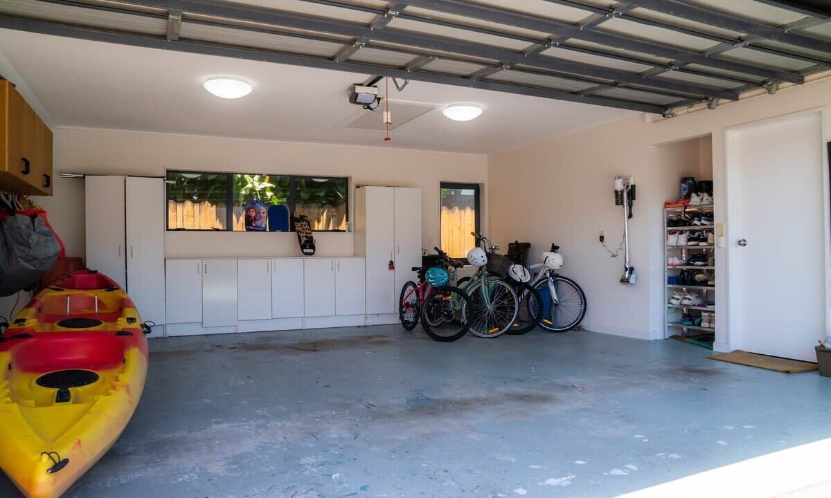 Photo of Others in Eastern Beach