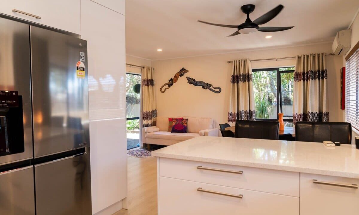 Photo of Others in Eastern Beach