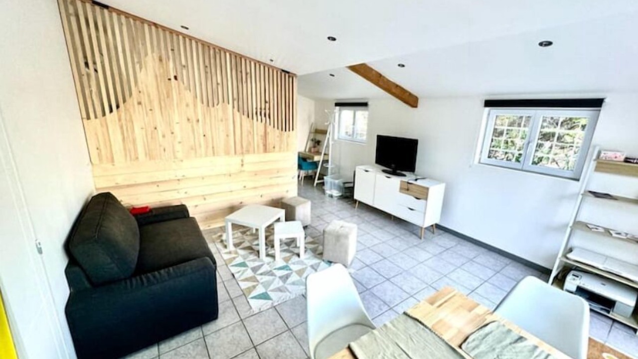 Photo of Livingroom in Saint-Martin-de-Londres