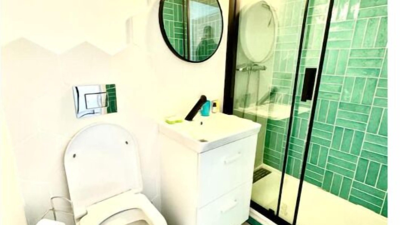 Photo of Bathroom in Saint-Martin-de-Londres