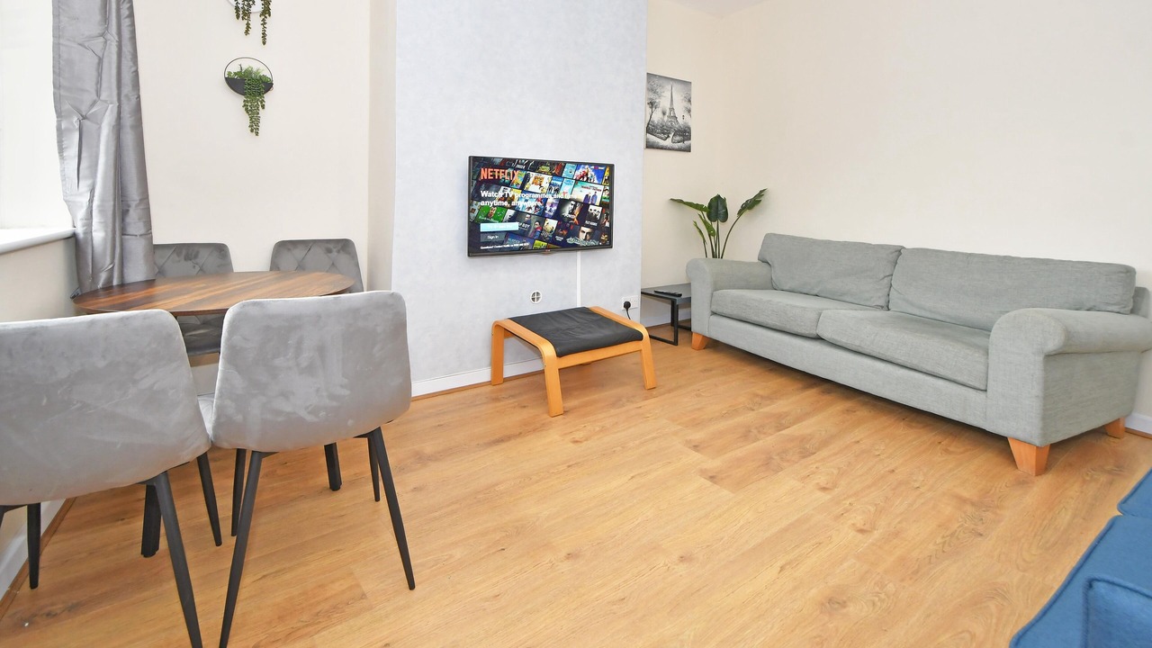 Photo of Livingroom in Crewe