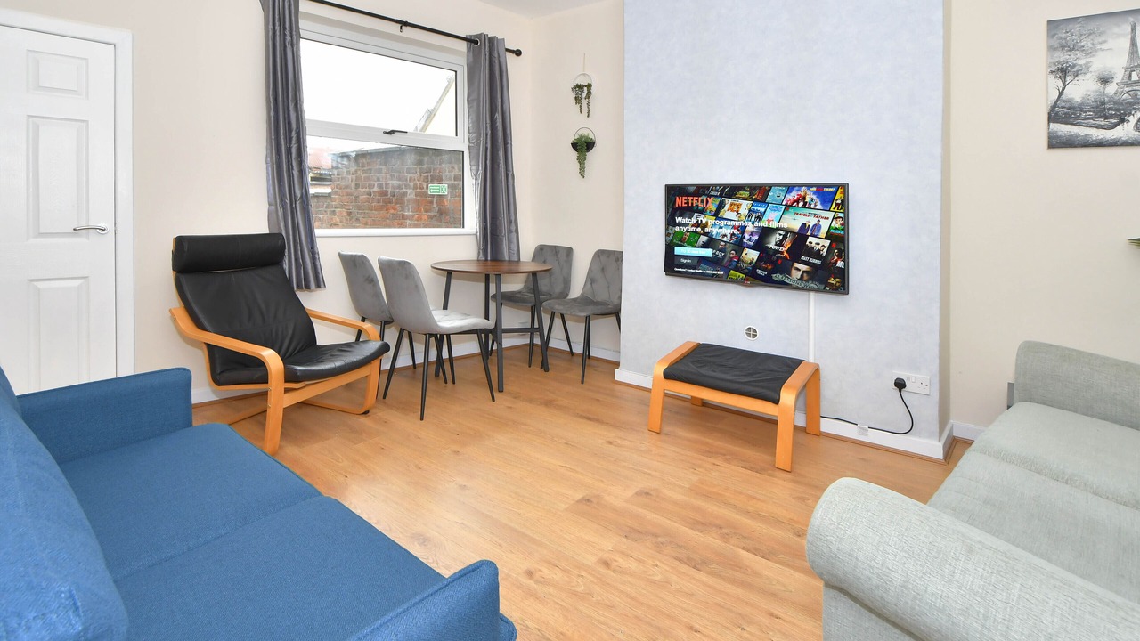 Photo of Livingroom in Crewe