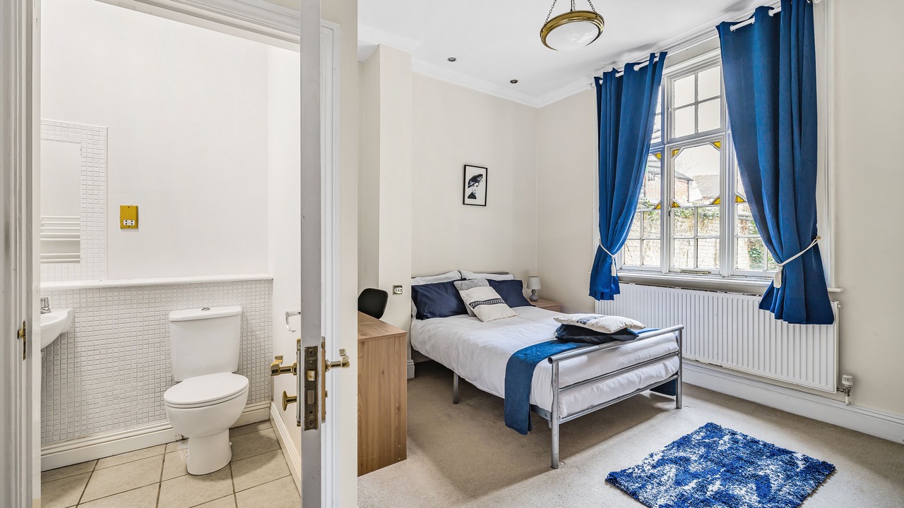 Photo of Bathroom in Newcastle-Under-Lyme