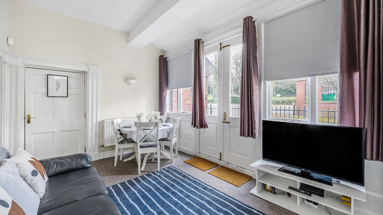 Photo of Livingroom in Newcastle-Under-Lyme