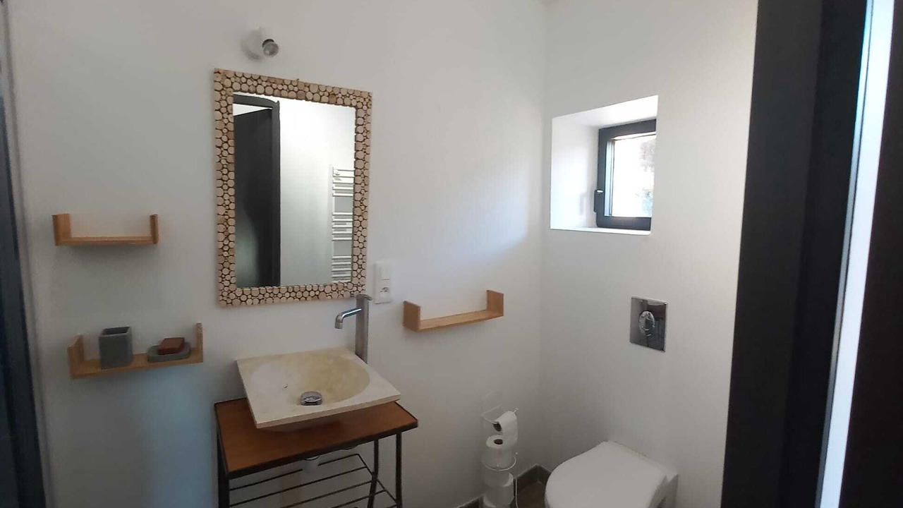 Photo of Bathroom in Castillon
