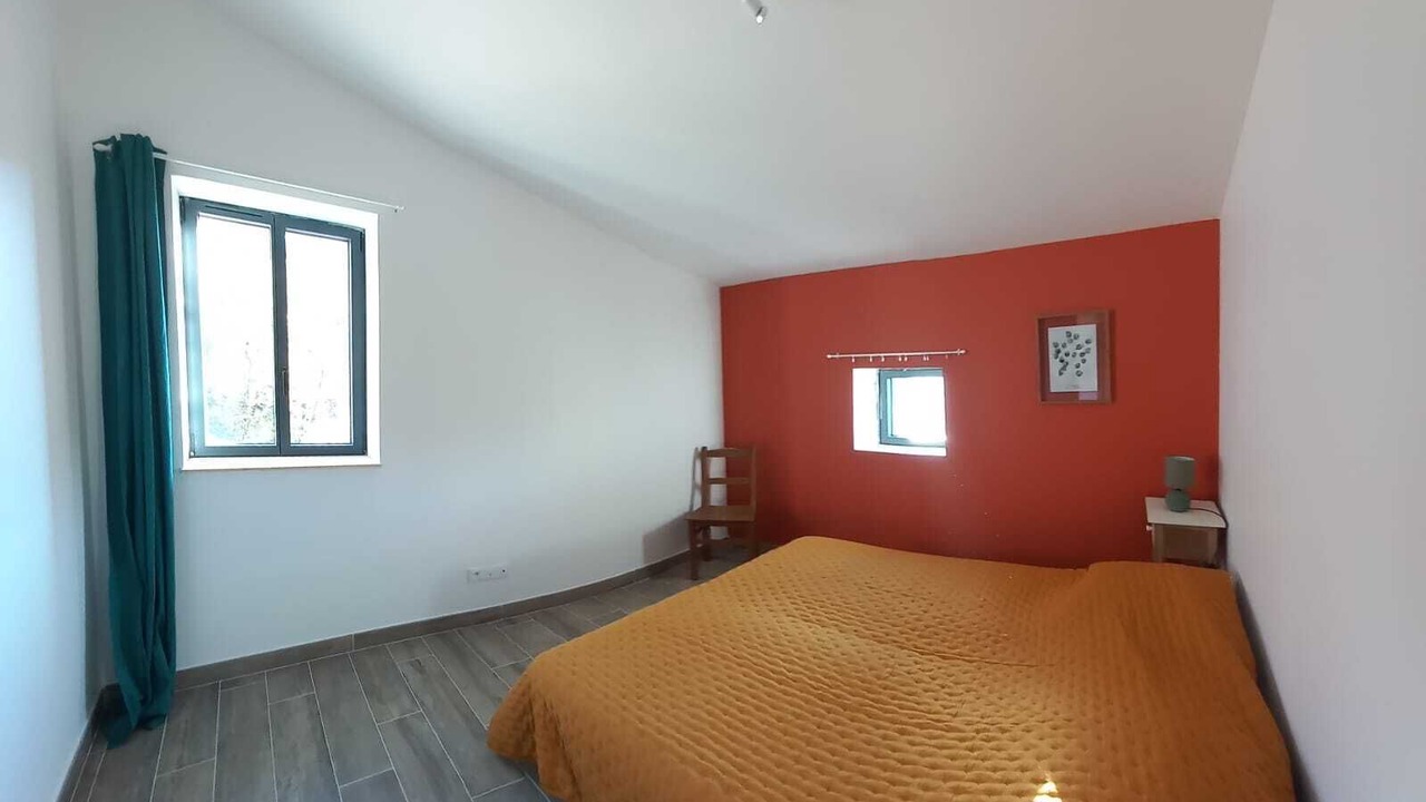 Photo of Bedroom in Castillon