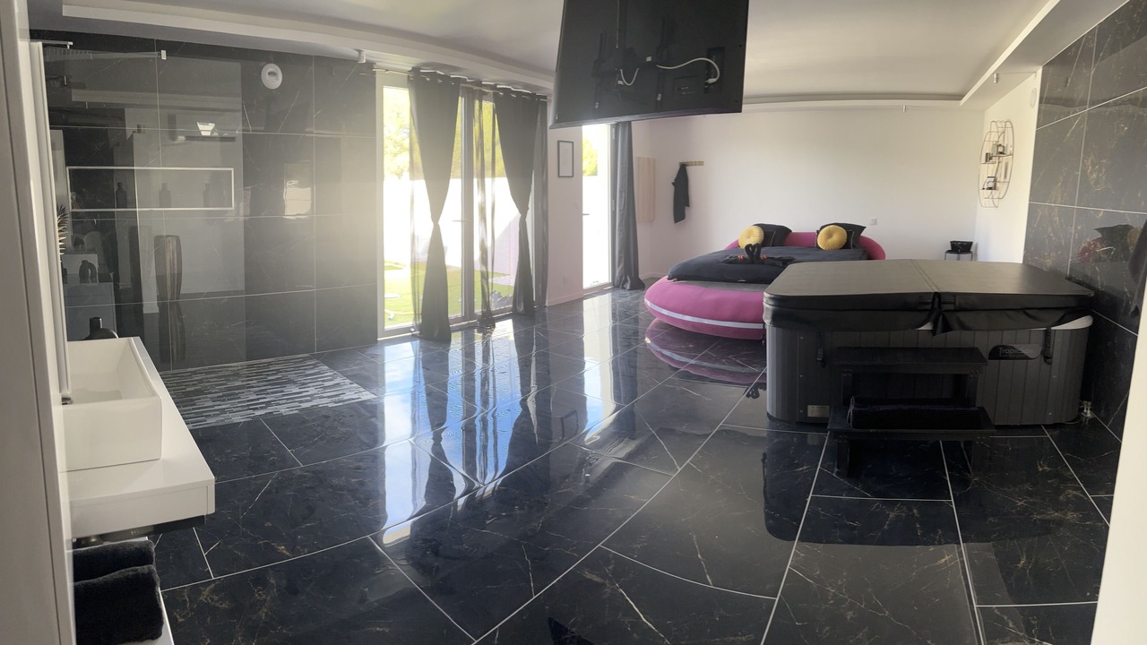 Photo of Others in Villetelle