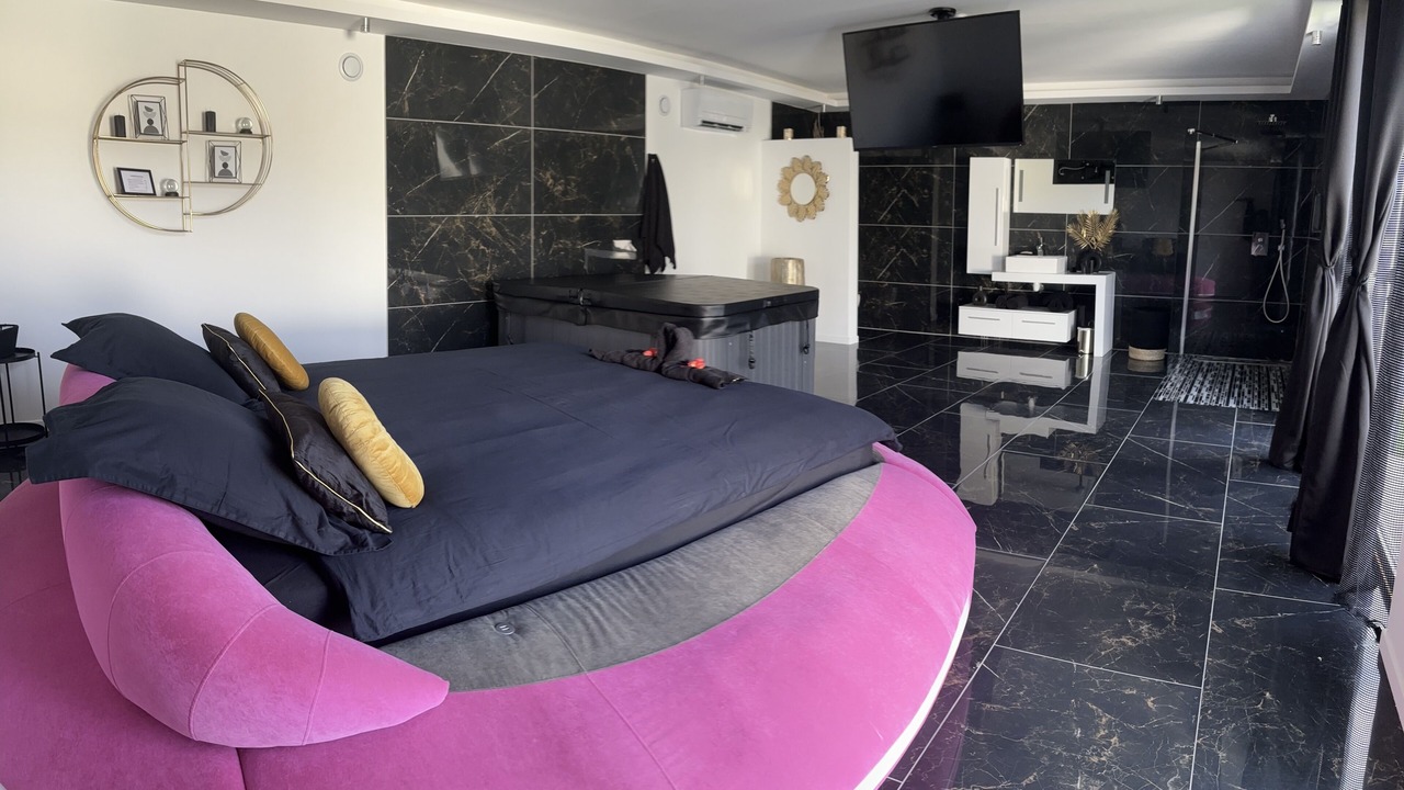 Photo of Bedroom in Villetelle