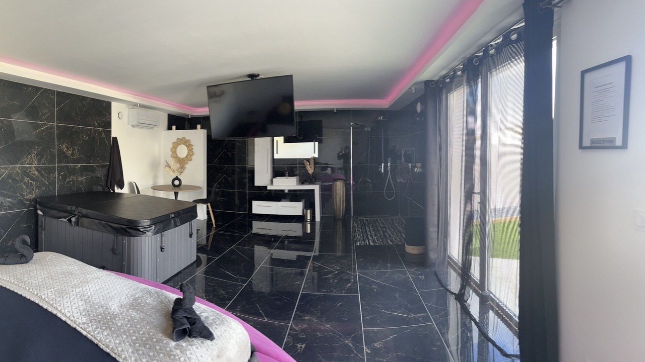 Photo of Others in Villetelle