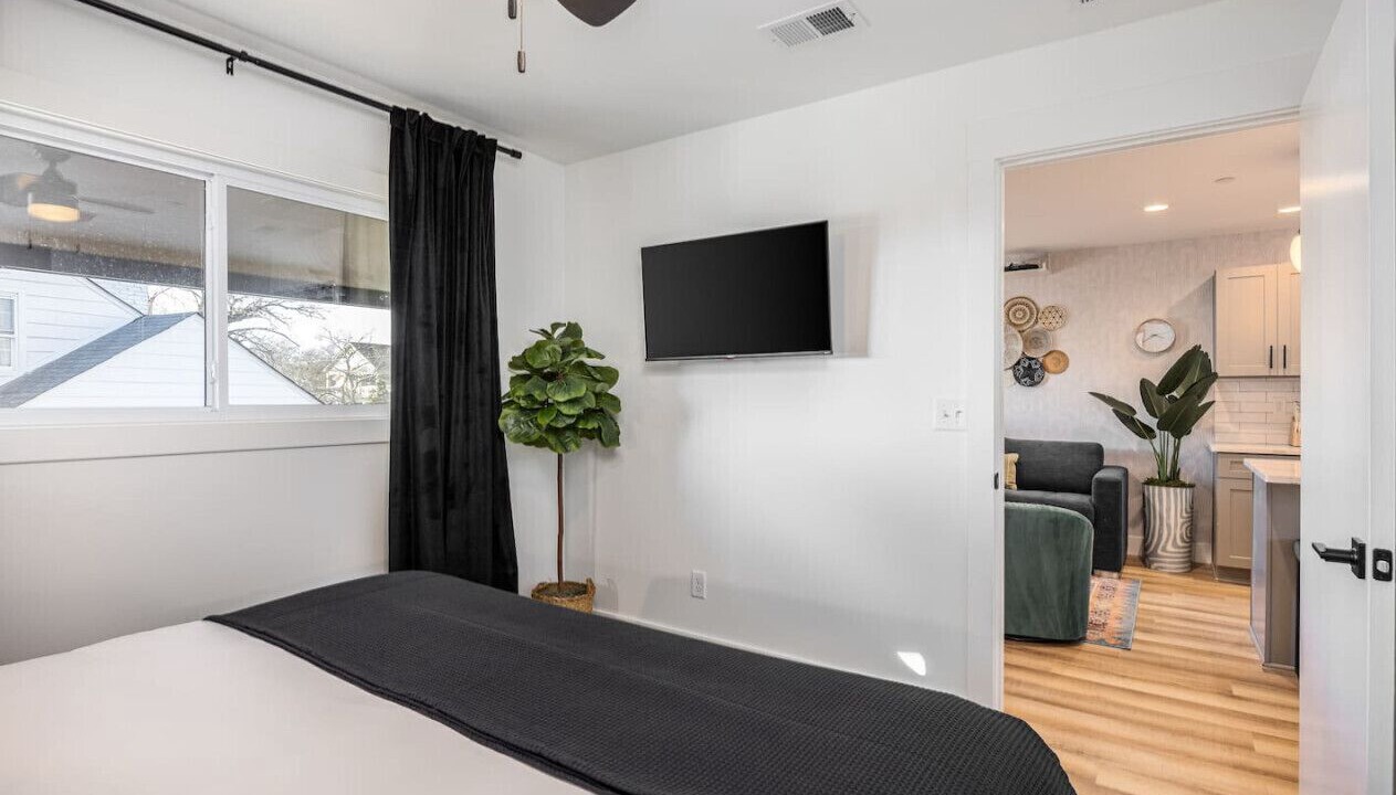 Photo of Bedroom in Hillsboro Village