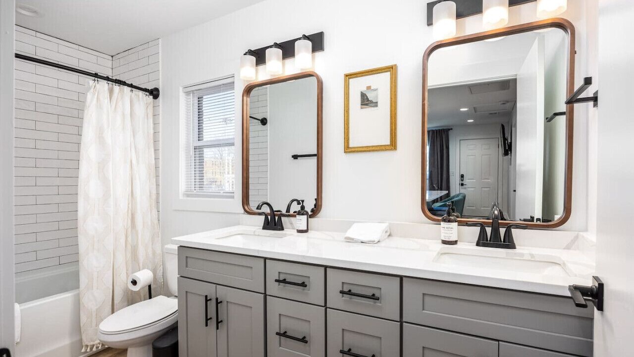 Photo of Bathroom in Hillsboro Village
